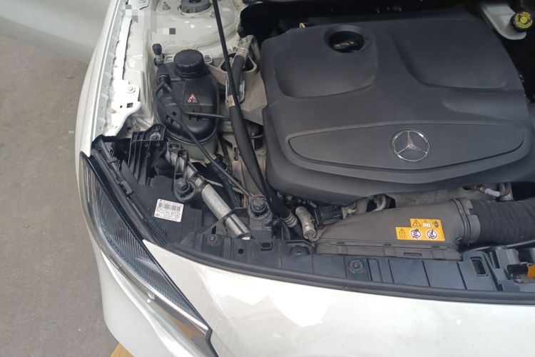 Used Mercedes-Benz GLA 2017 GLA 200 Sport Edition Engine Bay Right