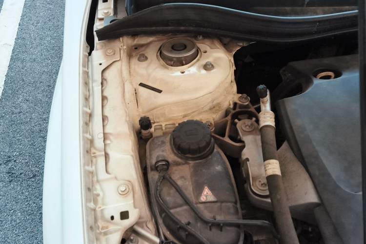 Used Mercedes-Benz GLA 2017 GLA 200 Fashion Model Engine Bay Right