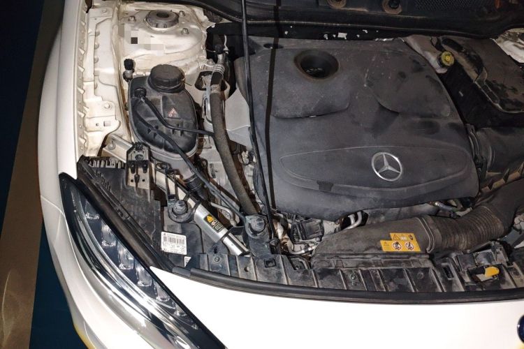 Used Mercedes-Benz GLA 2017 GLA 200 Sport Edition Engine Bay Right