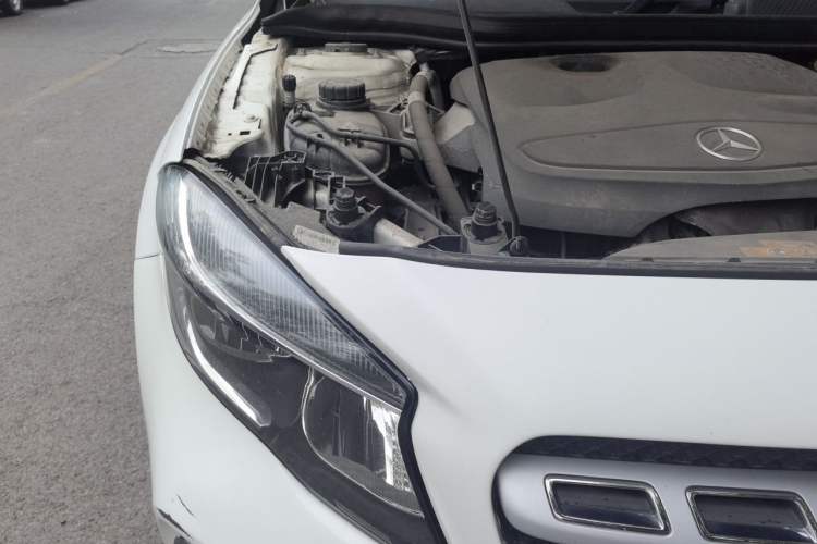 Used Mercedes-Benz GLA 2017 GLA 200 Sport Edition Engine Bay Right