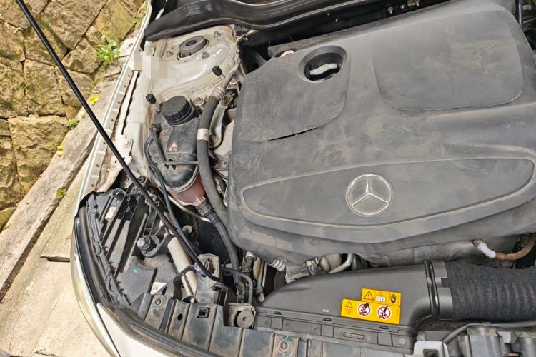 Used Mercedes-Benz GLA 2017 GLA 200 Fashion Model Engine Bay Right