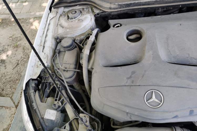 Used Mercedes-Benz GLA 2017 GLA 200 Sport Edition Engine Bay Right