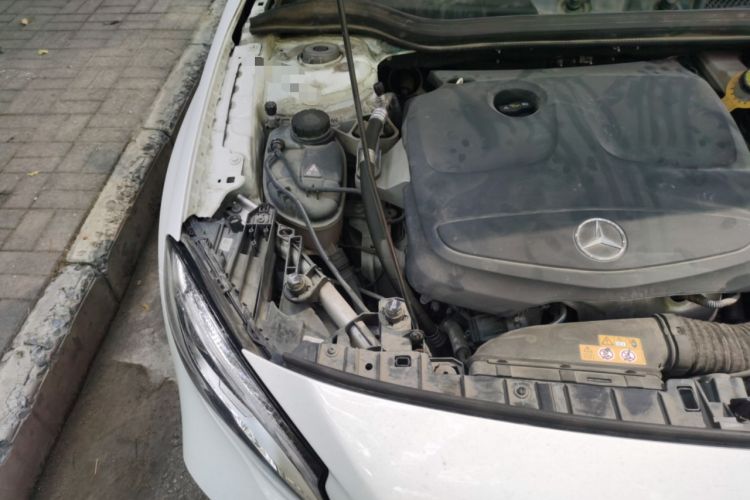Used Mercedes-Benz GLA 2017 GLA 200 Fashion Model Engine Bay Right