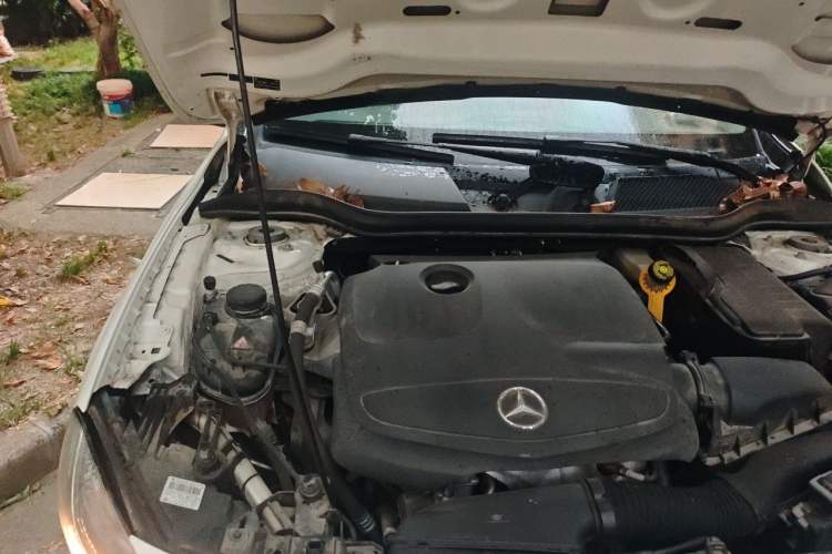 Used Mercedes-Benz GLA 2017 GLA 200 Sport Edition Engine Bay Right