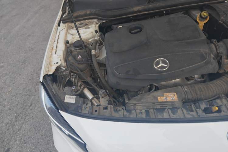 Used Mercedes-Benz GLA 2017 GLA 200 Sport Edition Engine Bay Right