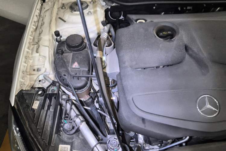 Used Mercedes-Benz GLA 2017 GLA 200 Fashion Model Engine Bay Right