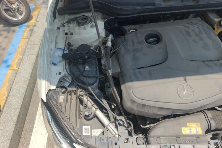 Used Mercedes-Benz GLA 2017 GLA 200 Fashion Model Engine Bay Right