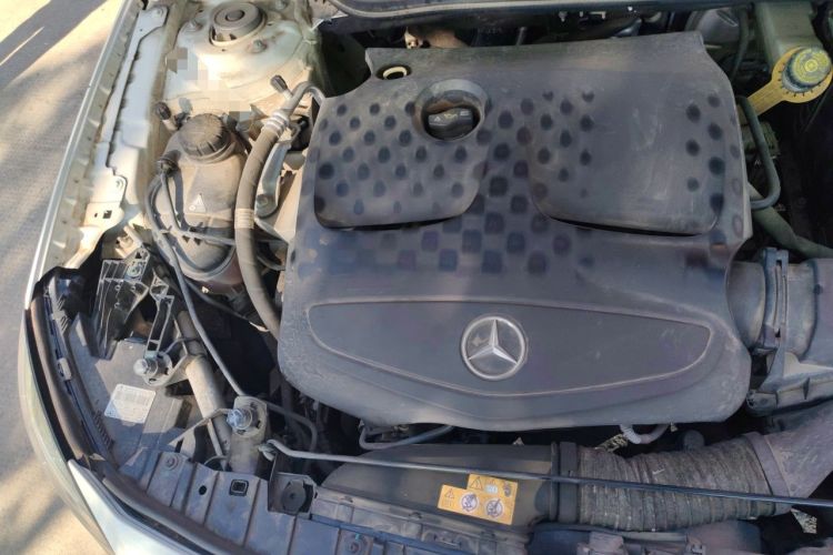 Used Mercedes-Benz GLA 2017 GLA 200 Sport Edition Engine Bay Right