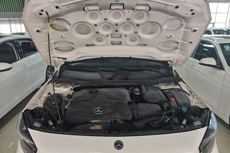 Used Mercedes-Benz GLA 2017 GLA 200 Sport Edition Engine Bay