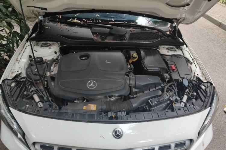 Used Mercedes-Benz GLA 2017 GLA 200 Fashion Model Engine Bay
