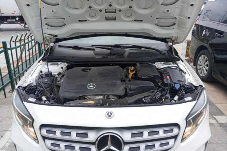 Used Mercedes-Benz GLA 2017 GLA 200 Sport Edition Engine Bay