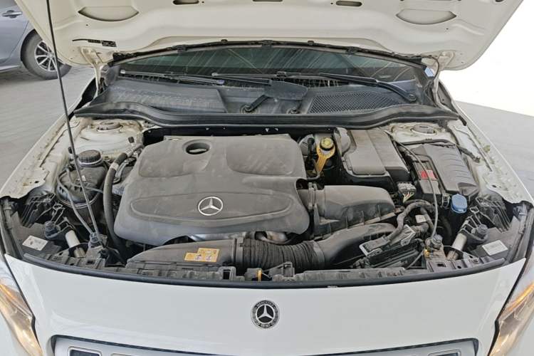 Used Mercedes-Benz GLA 2017 GLA 200 Sport Edition Engine Bay