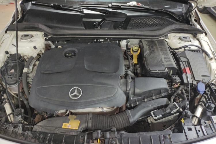 Used Mercedes-Benz GLA 2017 GLA 200 Fashion Model Engine Bay