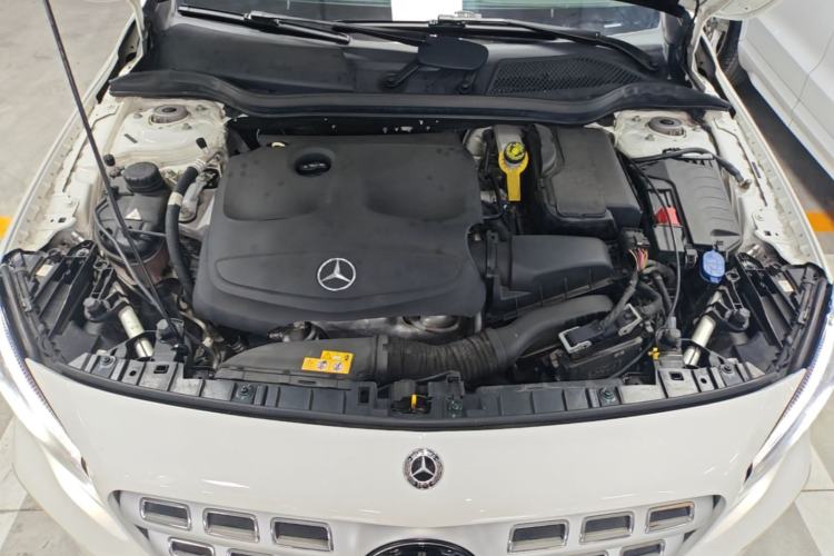Used Mercedes-Benz GLA 2017 GLA 200 Fashion Model Engine Bay