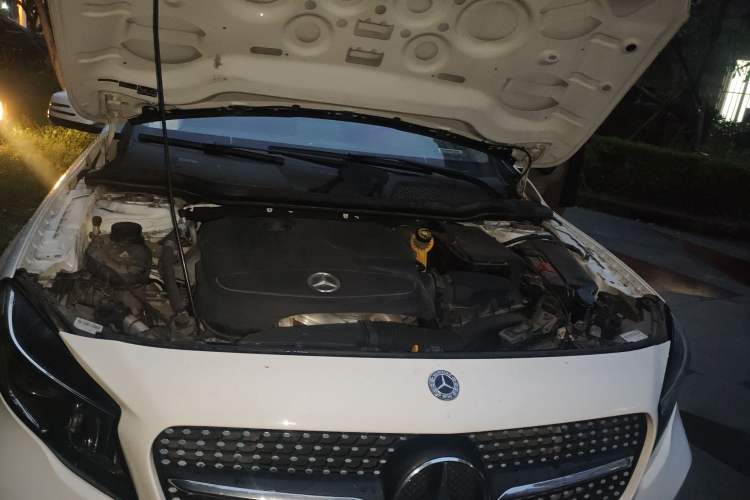 Used Mercedes-Benz GLA 2017 GLA 200 Sport Edition Engine Bay