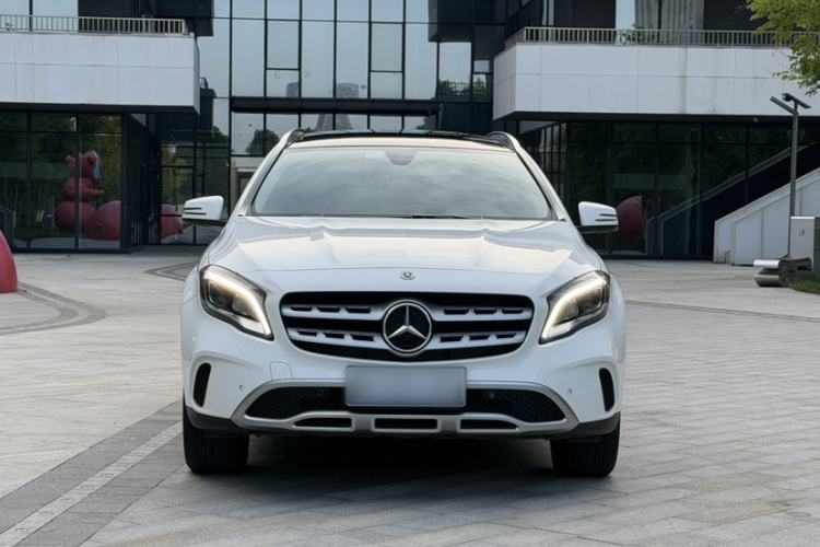 Used Mercedes-Benz GLA 2017 GLA 200 Fashion Model Exterior 1