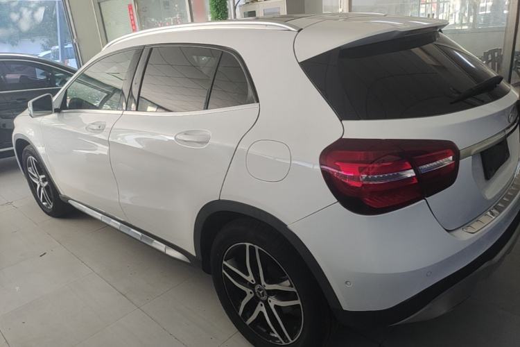Used Mercedes-Benz GLA 2017 GLA 200 Fashion Model Exterior 2