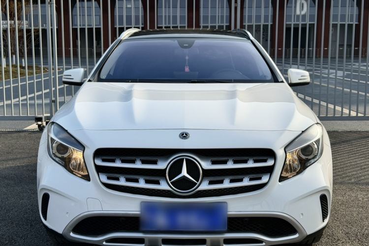 Used Mercedes-Benz GLA 2017 GLA 200 Sport Edition Exterior 2