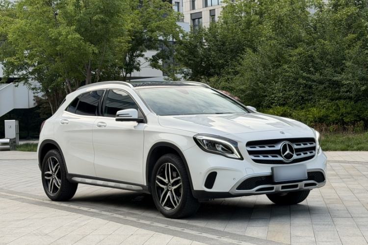 Used Mercedes-Benz GLA 2017 GLA 200 Fashion Model Exterior 2