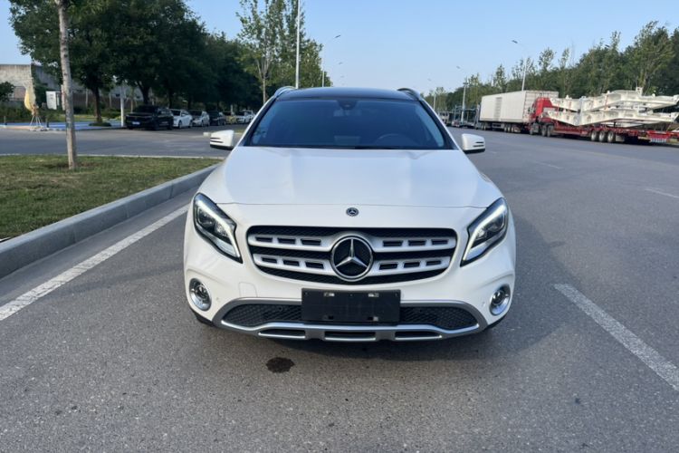 Used Mercedes-Benz GLA 2017 GLA 220 4MATIC Fashion Model Exterior 3