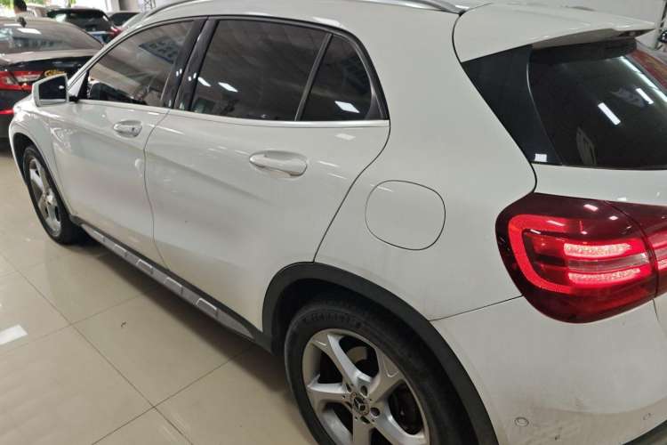 Used Mercedes-Benz GLA 2017 GLA 200 Sport Edition Exterior 3