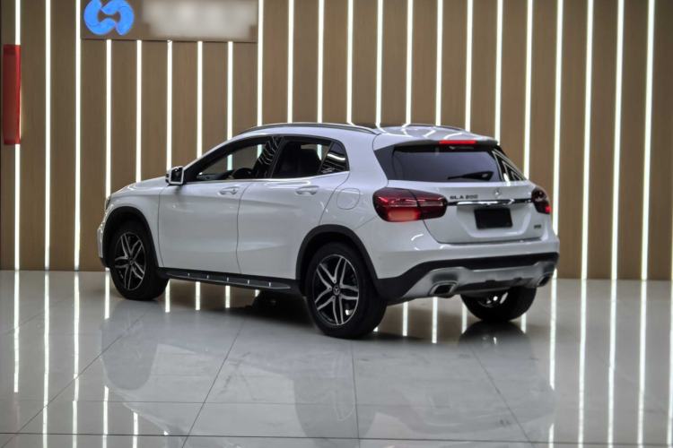 Used Mercedes-Benz GLA 2017 GLA 200 Fashion Model Exterior 3