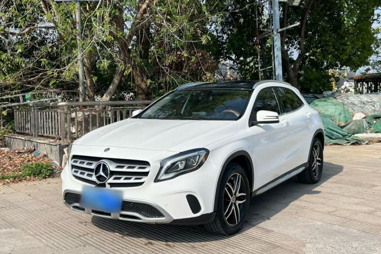 Used Mercedes-Benz GLA 2017 GLA 200 Fashion Model Exterior 3