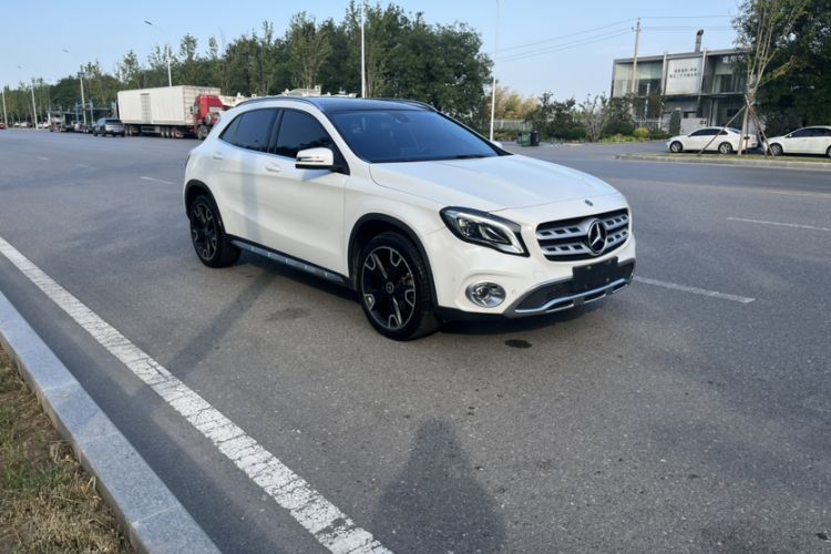 Used Mercedes-Benz GLA 2017 GLA 220 4MATIC Fashion Model Exterior 4