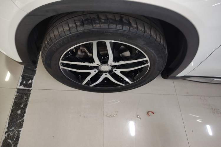Used Mercedes-Benz GLA 2017 GLA 220 4MATIC Fashion Model Exterior 4