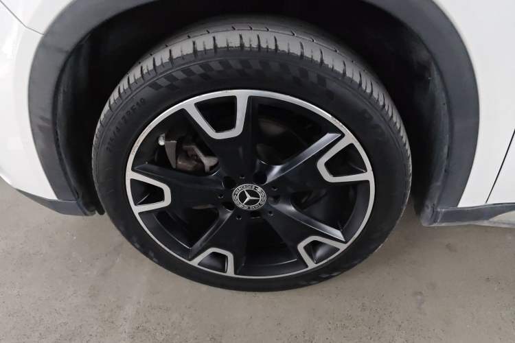 Used Mercedes-Benz GLA 2017 GLA 220 4MATIC Fashion Model Exterior 4