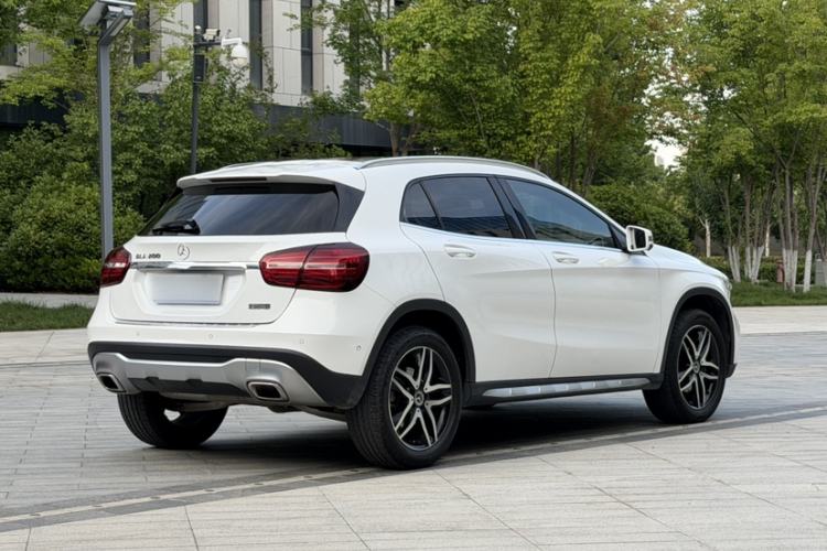 Used Mercedes-Benz GLA 2017 GLA 200 Fashion Model Exterior 4