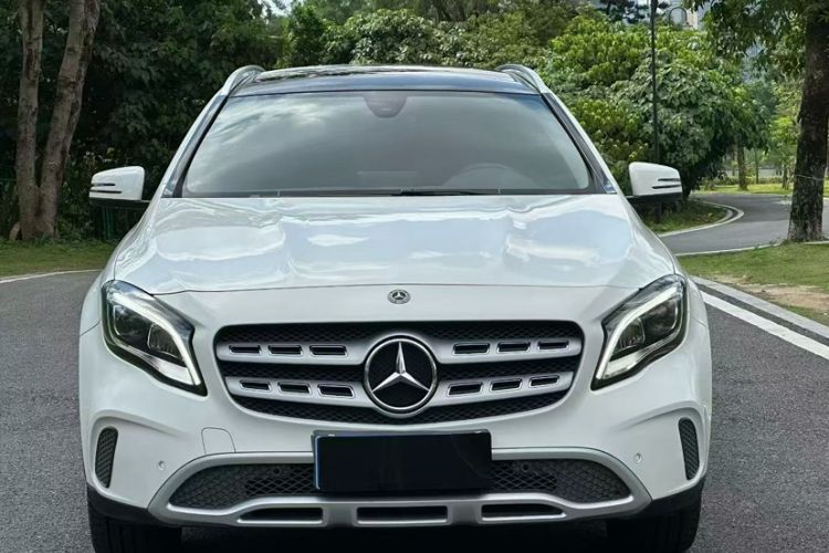 Used Mercedes-Benz GLA 2017 GLA 200 Fashion Model Exterior 4