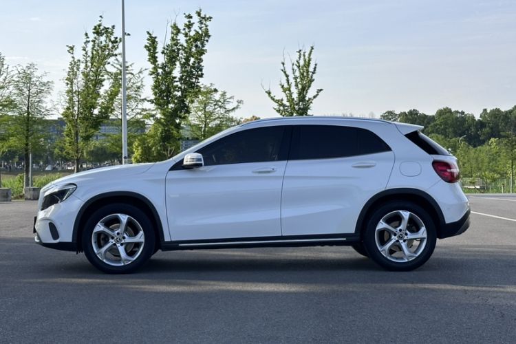 Used Mercedes-Benz GLA 2017 GLA 200 Sport Edition Exterior 6