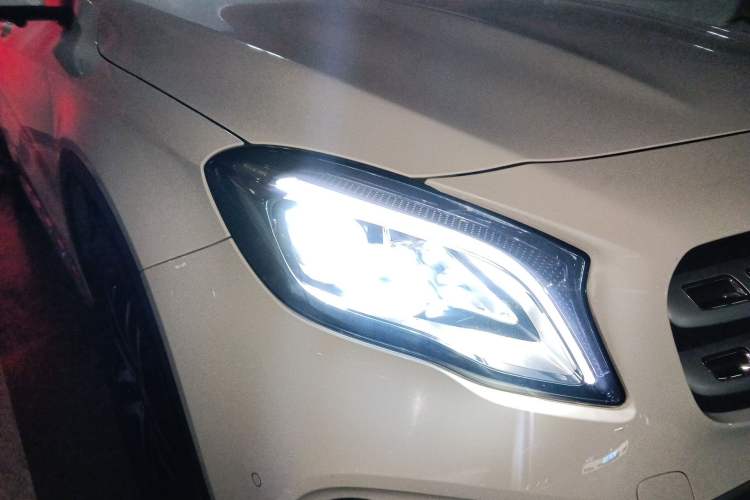 Used Mercedes-Benz GLA 2017 GLA 200 Fashion Model Exterior 6
