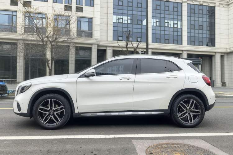Used Mercedes-Benz GLA 2017 GLA 200 Fashion Model Exterior 8