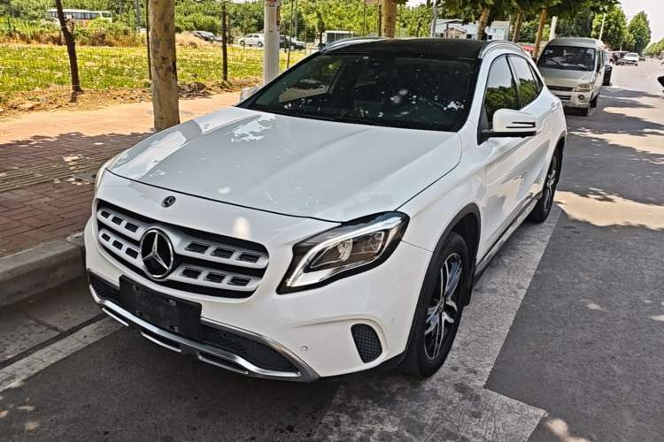 Used Mercedes-Benz GLA 2017 GLA 200 Fashion Model Guazi used car, China used car export, Used car for sale, Used cars, Cheapest cars for sale