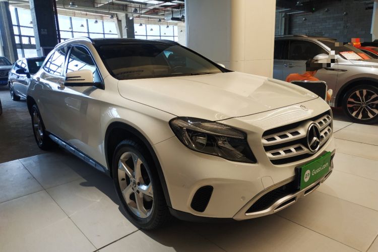 Used Mercedes-Benz GLA 2017 GLA 200 Sport Edition Front Right 45 Deg
