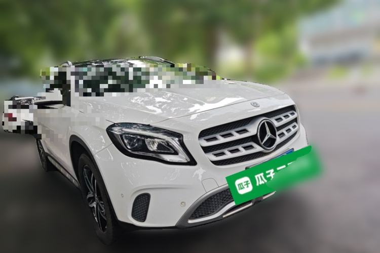 Used Mercedes-Benz GLA 2017 GLA 200 Fashion Model Front Right 45 Deg