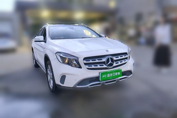 Used Mercedes-Benz GLA 2017 GLA 200 Sport Edition Front Right 45 Deg