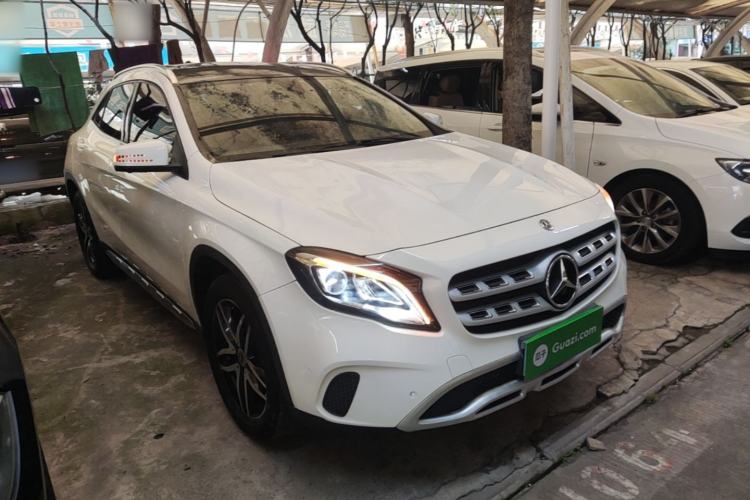 Used Mercedes-Benz GLA 2017 GLA 200 Fashion Model Front Right 45 Deg