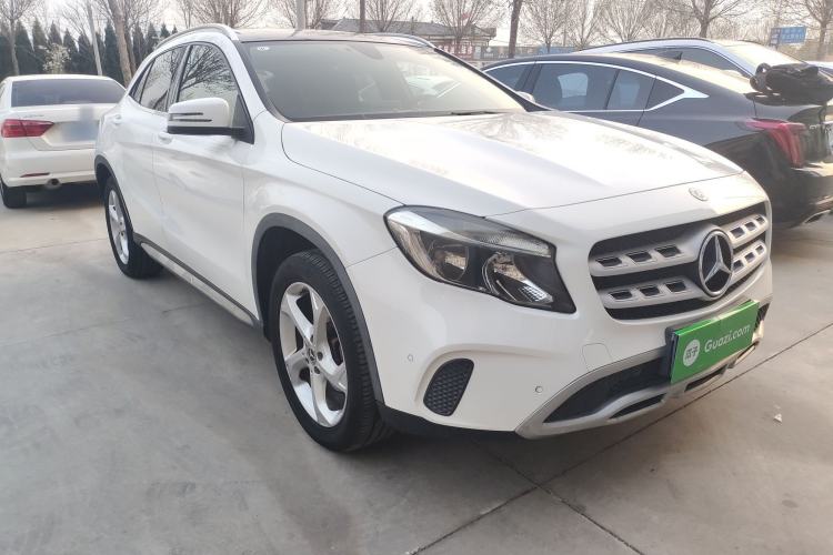 Used Mercedes-Benz GLA 2017 GLA 200 Sport Edition Front Right 45 Deg
