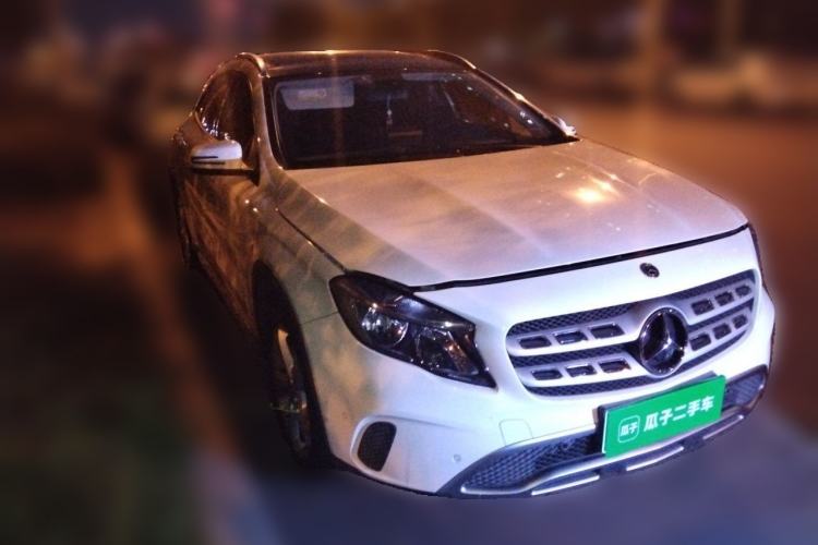 Used Mercedes-Benz GLA 2017 GLA 200 Sport Edition Front Right 45 Deg