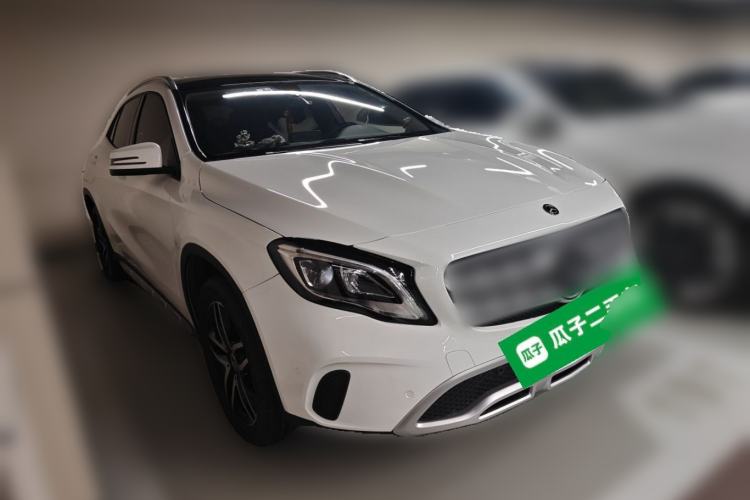 Used Mercedes-Benz GLA 2017 GLA 200 Fashion Model Front Right 45 Deg