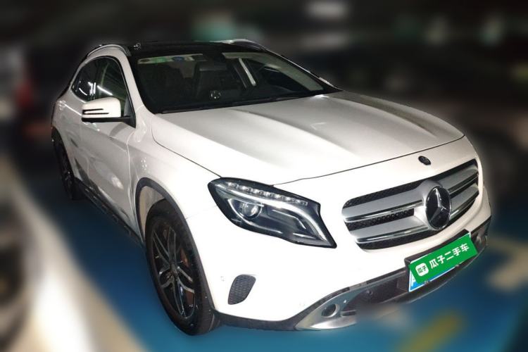Used Mercedes-Benz GLA 2017 GLA 200 Sport Edition Front Right 45 Deg