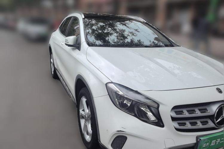 Used Mercedes-Benz GLA 2017 GLA 200 Sport Edition Front Right 45 Deg