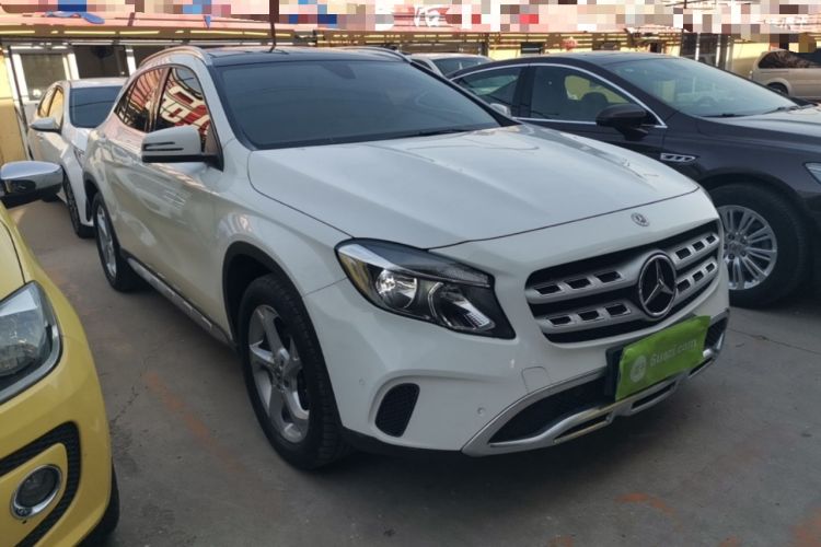 Used Mercedes-Benz GLA 2017 GLA 200 Sport Edition Front Right 45 Deg