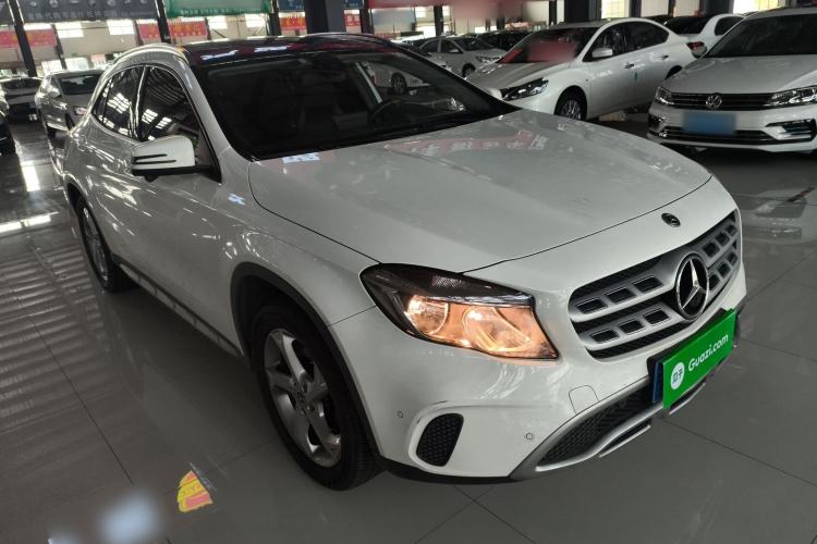Used Mercedes-Benz GLA 2017 GLA 200 Sport Edition Front Right 45 Deg