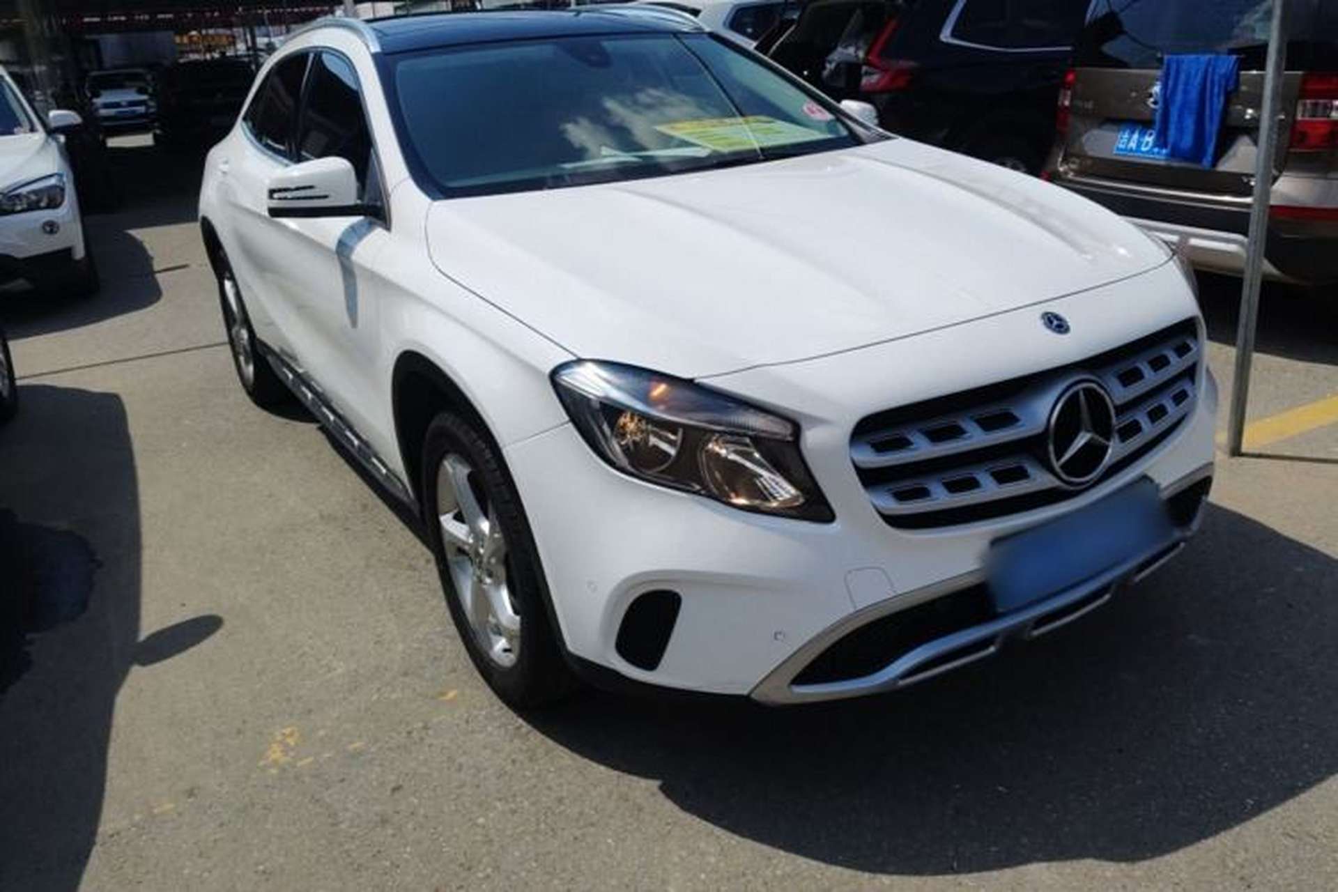 Used Mercedes-Benz GLA 2017 GLA 200 Sport Edition Front Right 45 Deg