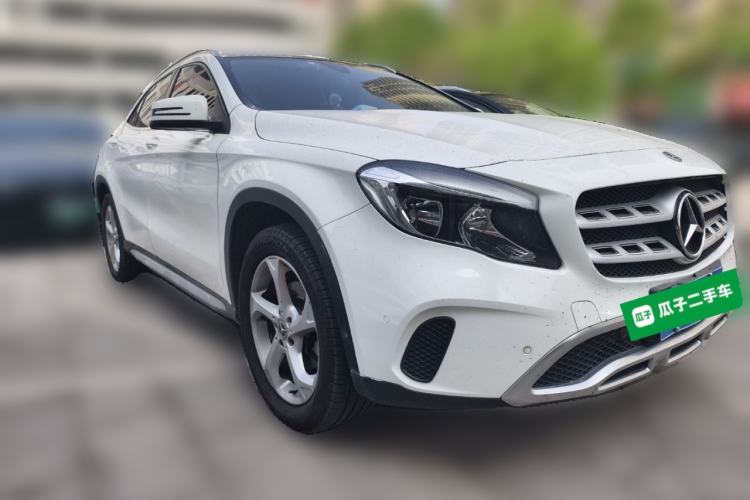 Used Mercedes-Benz GLA 2017 GLA 200 Sport Edition Front Right 45 Deg