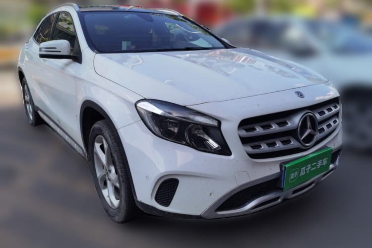 Used Mercedes-Benz GLA 2017 GLA 200 Sport Edition Front Right 45 Deg